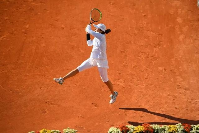 充满了悬念 充满了悬念