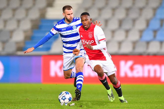 之内占据各 之内占据各